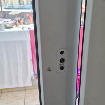 Önceden Ödenen Rezervasyon İçin Oda Yok Ve Hijyen Güvenlik Sorunları
