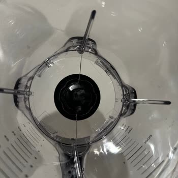 İki Kullanımdan Sonra Çatlayan Blender Haznesi İçin Ücretsiz Garanti Değişimi