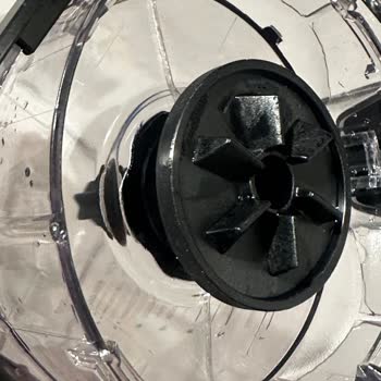 İki Kullanımdan Sonra Çatlayan Blender Haznesi İçin Ücretsiz Garanti Değişimi