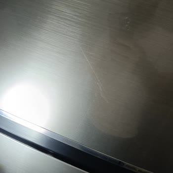 Dondurucu Çalışmıyor Ve Servis Belgesiz Ürüne Çizik Bıraktı