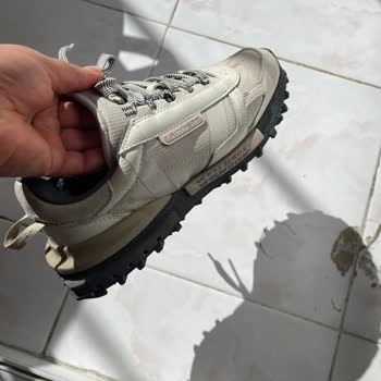 Lacoste Spor Ayakkabısında Kısa Sürede Aşırı Yırtılma Ve Aşınma