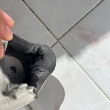 Lacoste Spor Ayakkabısında Kısa Sürede Aşırı Yırtılma Ve Aşınma