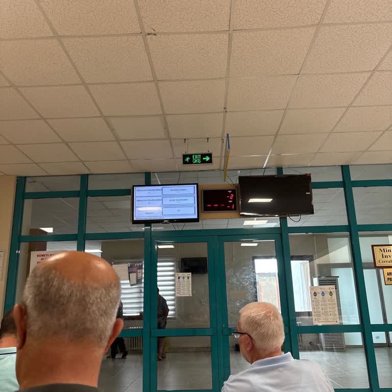 Üroloji Polikliniğinde Randevu Saatlerine Uyumsuzluk Ve Uzun Bekleme