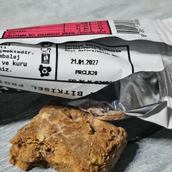 Son Tüketim Tarihi Geçmemiş Ürünlerde Küflü Ve Bozulmuş Protein Barlar