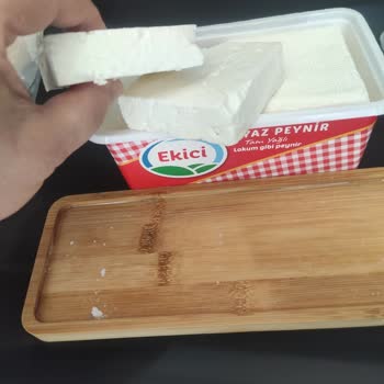 Lokum Kıvamında Tam Yağlı Beyaz Peynir Sert Çıktı