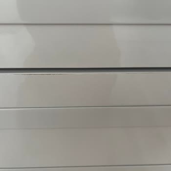 Servis Görevlisinin Su Ve Islak Bez Suçlaması Ve Saygısız Yaklaşımı