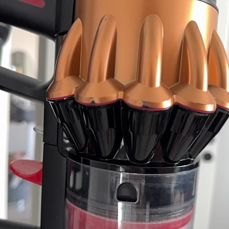 Dyson V16 Süpürge Üzerindeki Çizik İçin Sorumluluk Ve Ücretsiz Değişim Talebi