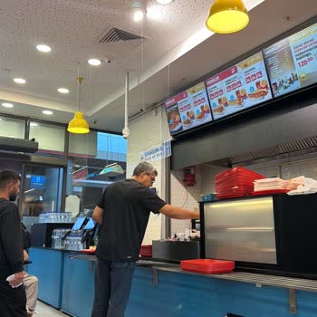 Hastane Şubesinde Yanık Döner Ve Hijyen İhlali