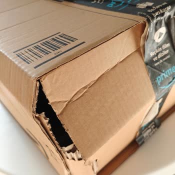 Amazon Siparişinde Kırık Kutu, Eksik Ve Hasarlı Kitaplar, Destek Yok