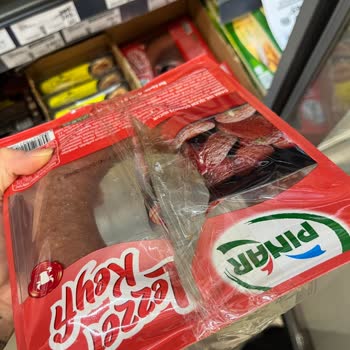 Tarihi Geçmiş Ve Bozuk Ambalajlı Sucuk Satışı Gıda Güvenliğini Tehlikeye Atıyor