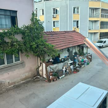 Bursa Nilüfer Çalı Mahallesi'nde Çöp Konteyneri Kokusu Sağlığı Tehdit Ediyor