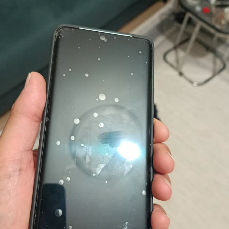 Uygun Olmayan Ve Aşırı Pahalı Ekran Koruyucuya Garanti Reddi