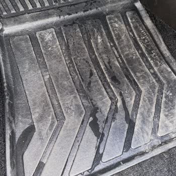 Sıfır Clio’da 28 Kilometre Kullanım Ve Klima Sızıntısı