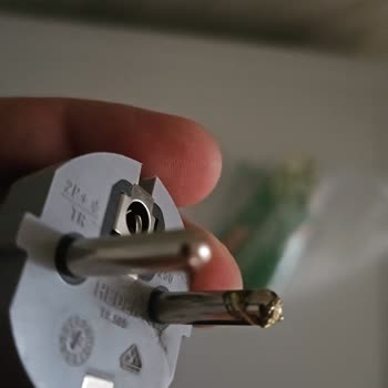 Servis Hatası Çamaşır Makinesinin Kablomuzu Yakarak Kullanılamaz Hale Getirdi