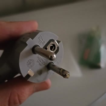 Servis Hatası Çamaşır Makinesinin Kablomuzu Yakarak Kullanılamaz Hale Getirdi