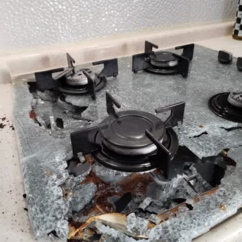 Patlayan Beko Cam Ocak Güvenlik Riski Ve Ücretsiz Değişim Talebi