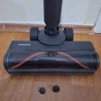 Philips 7000 Dikey Süpürge Başlık Düğmesi Düşmüş, Garanti Kapsamında Müşteri Hizmetine Ulaşılamıyor