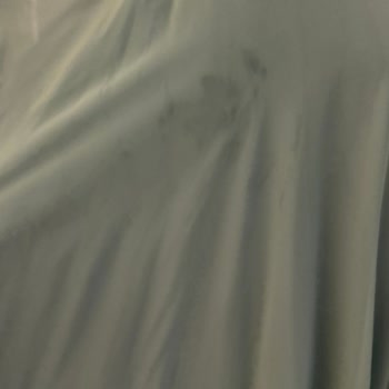 Kullanılmış, Kirli Ve Kokulu Elbise Bozuk Fermuarla Gönderildi