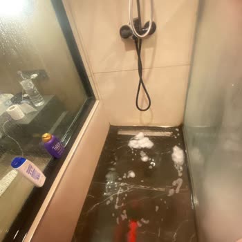 Amon Otelinde Hijyen Çöküşü, İade Reddi Ve Saygısız Tavır