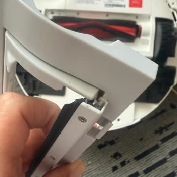 Roborock Q8 Max Pro Ana Fırça Kapağı Kırılması Ve Garanti Dışı Tutumu