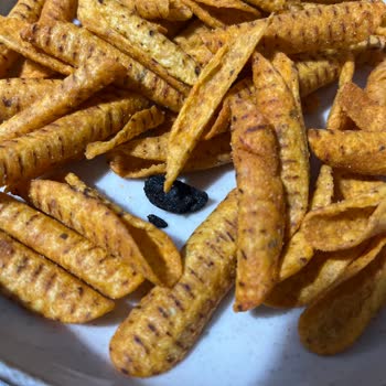 Şok Market Patos Rolls Cipsinde Siyah Yabancı Madde Bulunması