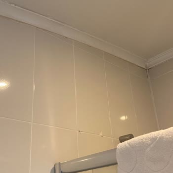Ramada Resort Side Otelinde Rutubet Ve Koku Nedeniyle İlk Gece Ücretinin İadesi