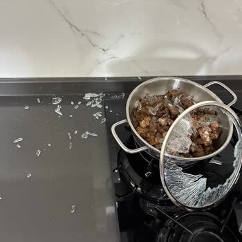 Schafer SAHAN Setinin Cam Kapağı Patladığı İçin Güvenlik Tehlikesi Ve Maddi Kayıp Yaşadım