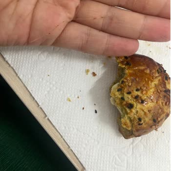 Poğaçadan Çıkan Plastik Parça Gıda Güvenliğini Tehdit Ediyor