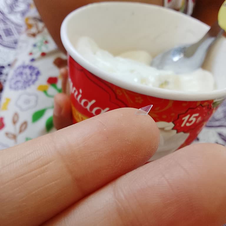 Baniddo Dondurmada Cam Parça Çıktı Çocukların Sağlığı Ciddi Tehlikede