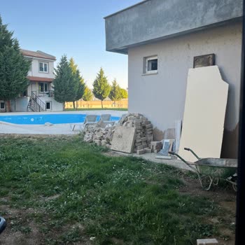 Yanıltıcı Reklamla Lüks Otel Gerçekte Şantiye Ve Güvenlik Riski