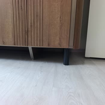 Kırık Ve Eksik Parçalar Nedeniyle Yatak Odası Takımı Kullanılamaz