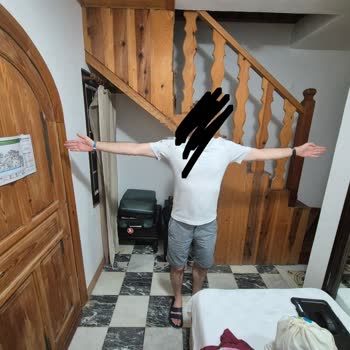 Yanıltıcı Oda Görselleri Ve Küçük Oda Nedeniyle İlk Gece Ücret İadesi Talebi