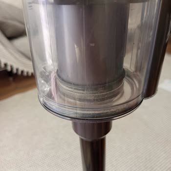 Dyson V15 Submarine Boru Ve Haznede Çizikler Değişim Talebi