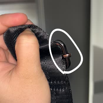 Pierre Cardin Çantanın Demir Kısımlarında Kararmalar Yaşadım