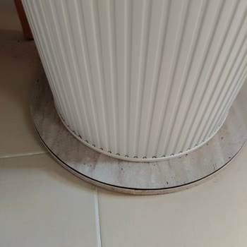 Arçelik Servisi İhmalkârlığı Bulaşık Makinesinin Su Sızıntısına Ve Masamın Hasarına Yol Açtı