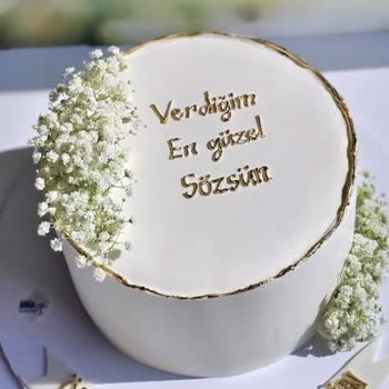Pelit Erenköy'de Nişan Pastasındaki Yanlış Yazı Ve İade Talebi