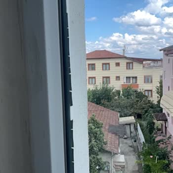 Güneş Işığına Maruz Kalan Cam Fitillerinin Sürekli Erimesi Ve Yetersiz Müşteri Desteği