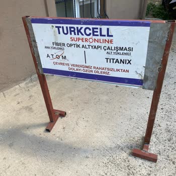 Turkcell Superonline Çalışanlarının Dikkatsizliği Ve Saygısız Tutumu Aracımı Çamurla Kapladı