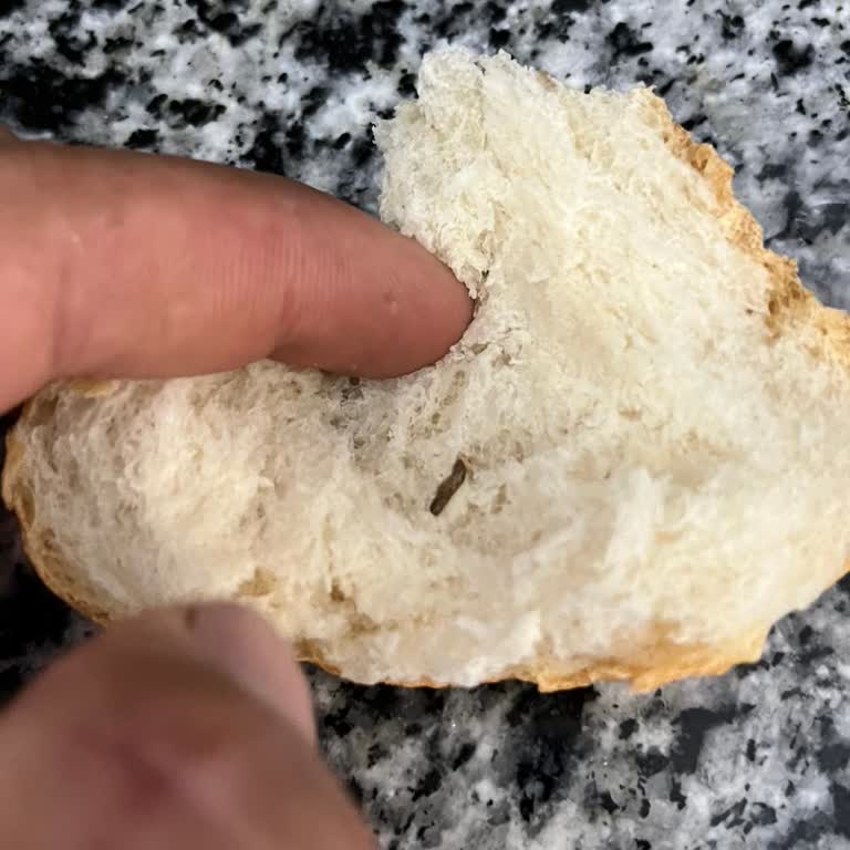 BİM Ekmekte Fareye Benzer Yabancı Madde Ve Sağlık Riski