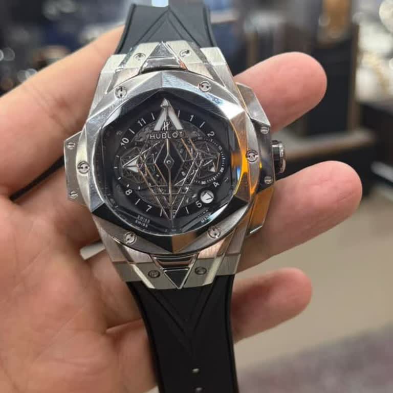 Cilas_watch Gelen Ürün İlanda Gördüğüm Ve Sipariş Ettiğim Saatle Hiçbir Şekilde Uyuşmuyor