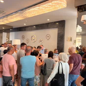 Uzun Süre Lobide Bekletilme Ve Oda Yokluğu, Hijyen Eksikliği Ve İade Reddi
