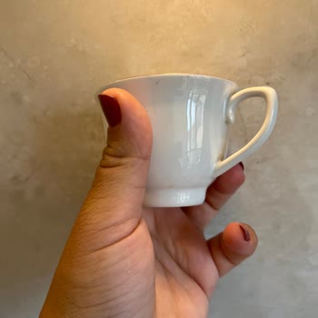 Daisy İkili Fincan Takımında Leke Ve Yamukluk Sorunu Ücretsiz Değişim Talebi