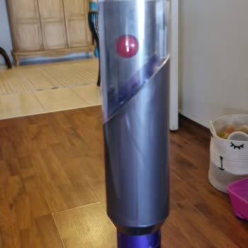 Dyson Gen5 Süpürge Borusundaki Kırık İçin Ücretsiz Değişim Talebi
