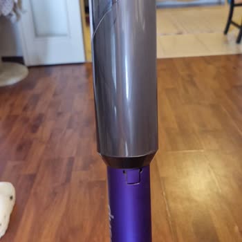 Dyson Gen5 Süpürge Borusundaki Kırık İçin Ücretsiz Değişim Talebi
