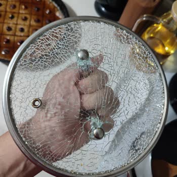 Kapağın Patlaması Üretim Hatası Olarak Değerlendirilmeli Ve Ücretsiz Değişim Talep Edilmeli