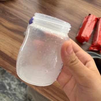 Lansinoh S Boy Biberonda Renk Değişimi Ve Deformasyon Nedeniyle Ücretsiz Değişim Talebi