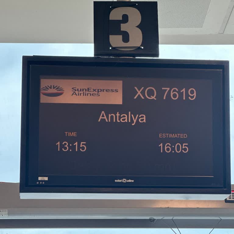 Üç Defa Ertelenen Sunexpress Uçuşu Ve Kaba Personel Tutumu