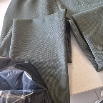 Koton'dan Gelen Pantolon Kullanılmış Ve Yıpranmış Şekilde Teslim Edildi
