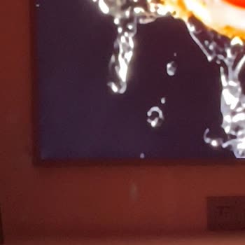 Samsung TV'de Işık Sızması Sorunu Yetkili Servis Tarafından Göz Ardı Edildi