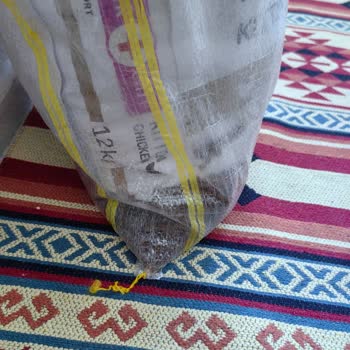 Açık Ve Dökülmüş Kedi Maması Paketi; Iade Ve Müşteri Hizmetleri Çalışmıyor